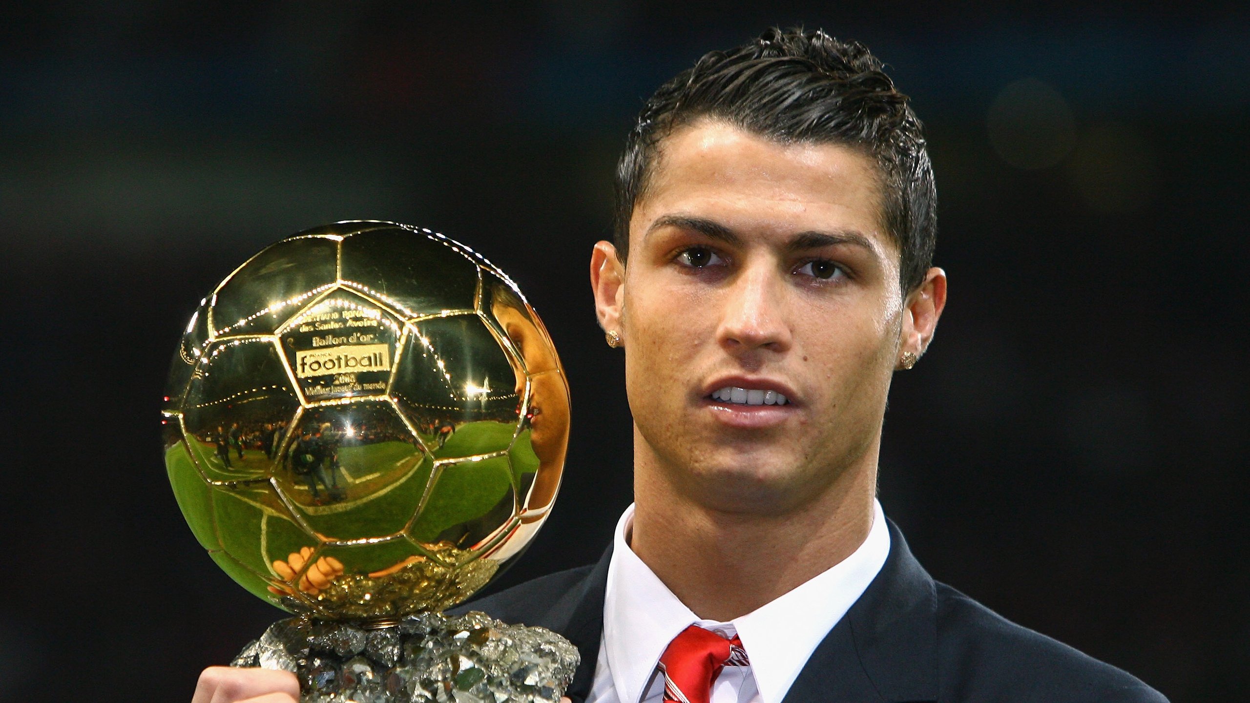 开云体育官网-童话再临！丹麦战术革命掀翻葡萄牙，2026世界杯首场地震诞生