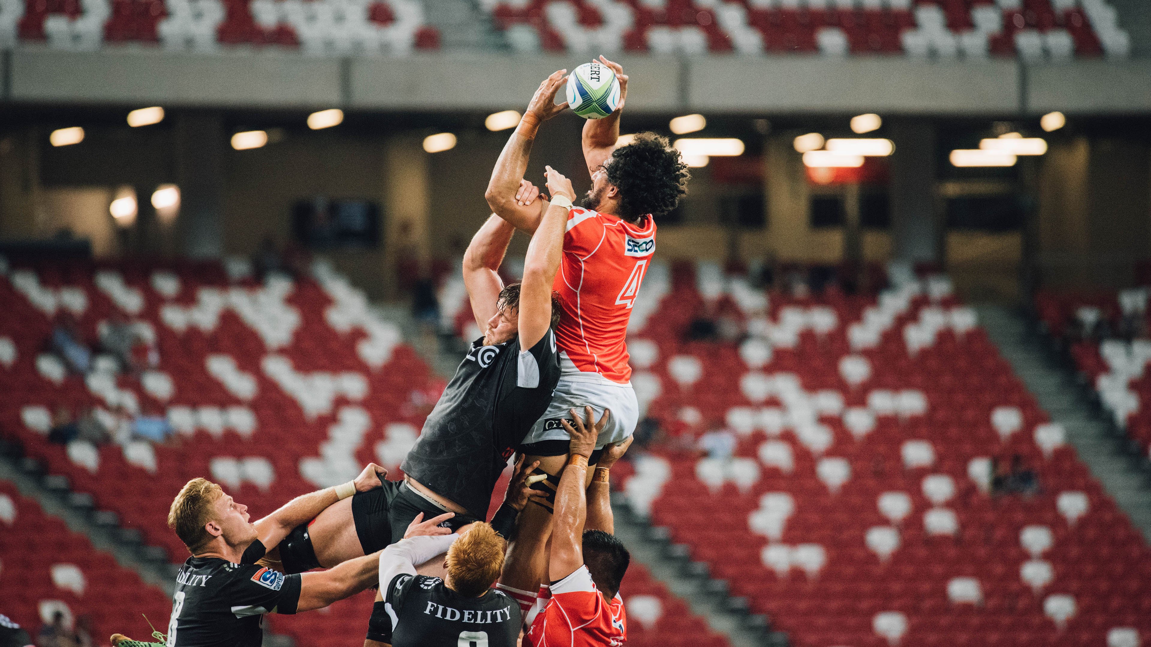 范弗利特欧冠封神夜,新疆铁血防守为湖人敲响警钟