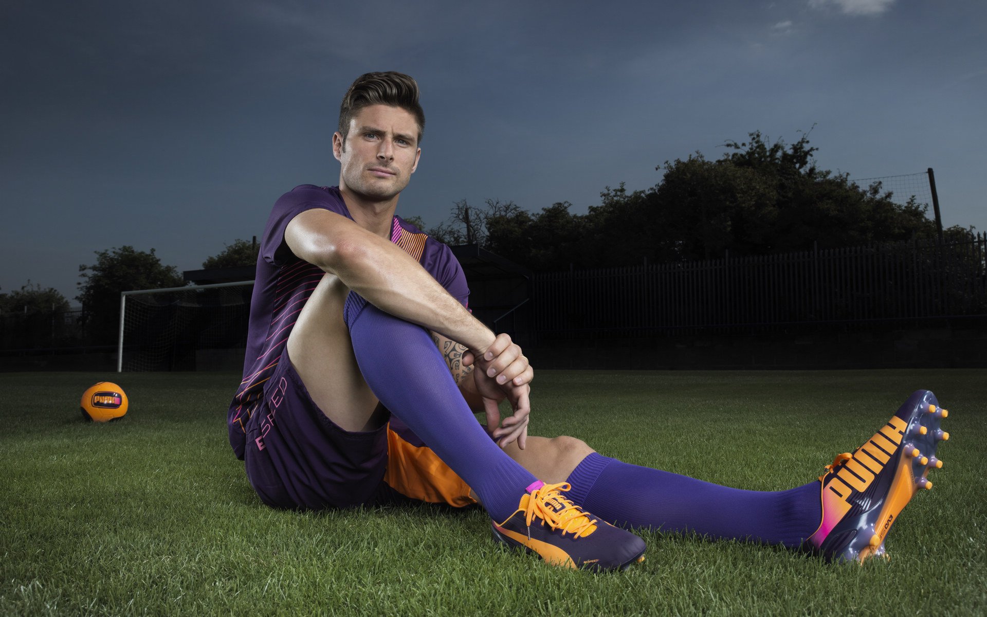 世界杯2026-波兰争冠战，若日尼奥的沉默革命与曼联的黄昏钟声